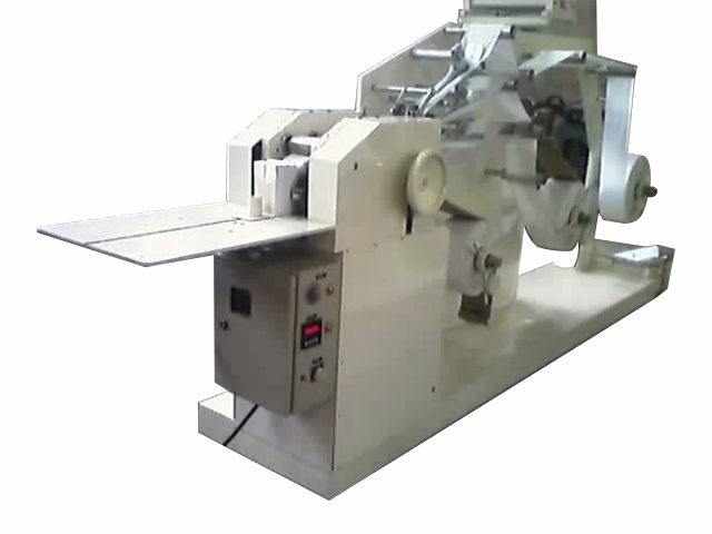 Máquina para Fabricar Guardanapos de Balcão TV 14x14cm